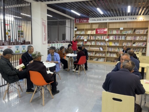 江西省九江市彭泽县黄花镇开展“夕阳悦读 银龄书香情”活动