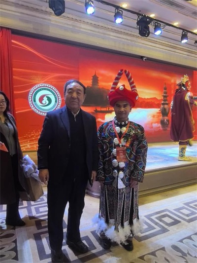 守护苗医千年智慧，仁心仁术续写传奇 ——苗医药非遗传承人田懋克