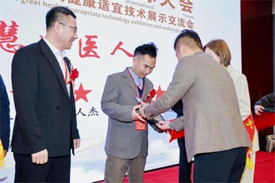 守护苗医千年智慧，仁心仁术续写传奇 ——苗医药非遗传承人田懋克