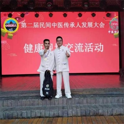 守护苗医千年智慧，仁心仁术续写传奇 ——苗医药非遗传承人田懋克