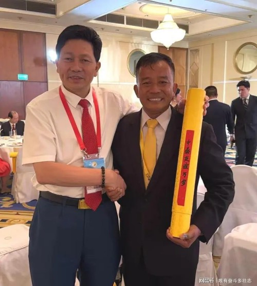 李乘伊院士曼谷论道 百年中医盛典擘画传承新篇