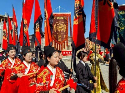 河套平原麦浪涌 临河区开启丰收盛景
