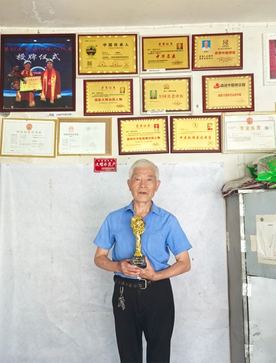 中医药文化传承人 疑难杂症专家——汤明灯