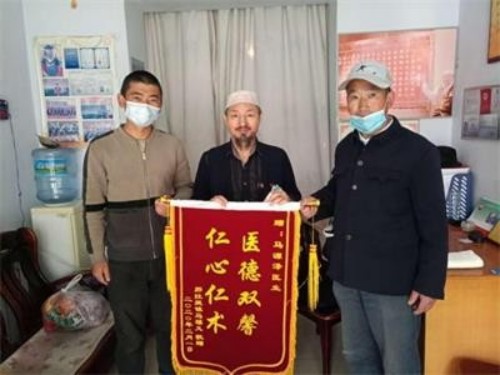 阅兵展国威•文化铸灵魂中国中医形象代言人马忠义院长　