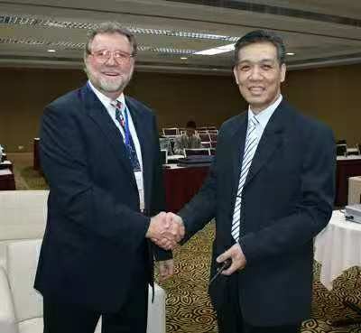 “上帝之手”邱九桁：多项专利与荣誉加身，推动祖国整脊医学迈向新高度