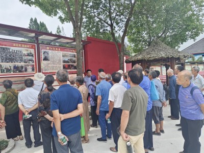 重庆市 江津区50多位党员干部莅临 荣昌区清流红色故居爱国主义教育基地